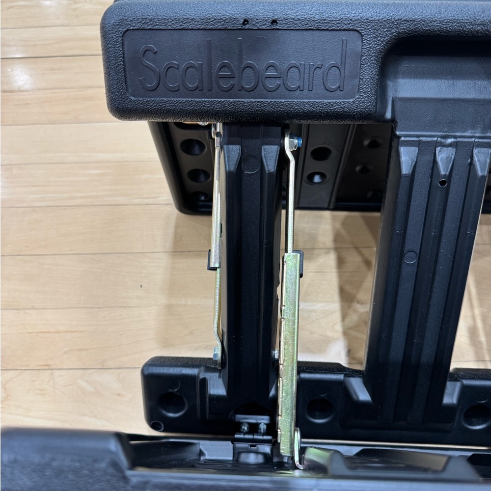 Scalebeard Adjustable Black Footstool Adjustable height/angle under desk NIB - Picture 7 of 12